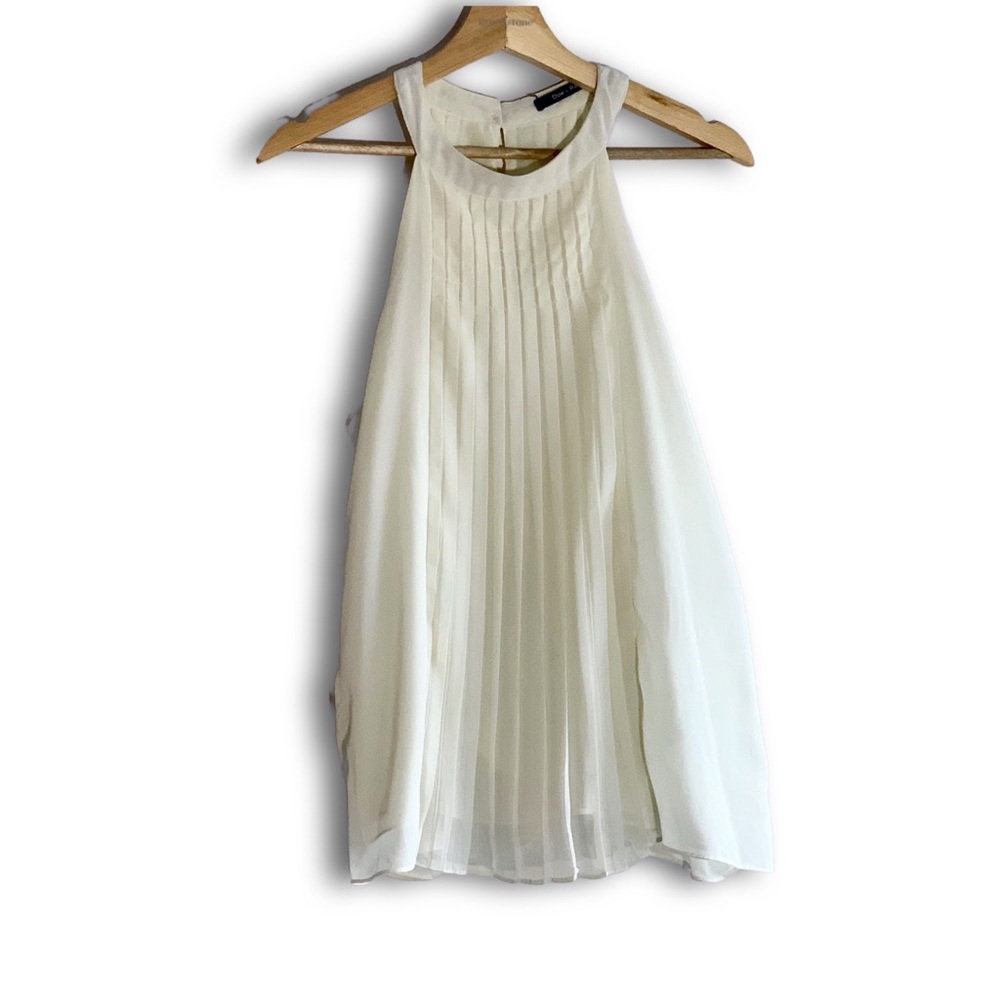 Doe & Rae Flowy Pleated Halter Top